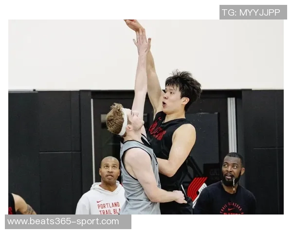 拓媒晒奥尼尔科比合照调侃杨瀚森与布雷克韦斯利的奇妙对比 拓媒晒奥尼尔科比合照调侃杨瀚森与布雷克韦斯利的奇妙对比