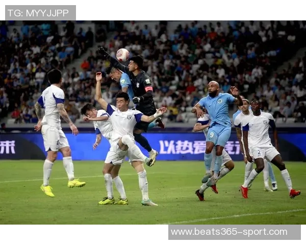 深圳新鹏城在肇庆新区体育中心举行官训迎接联赛收官战