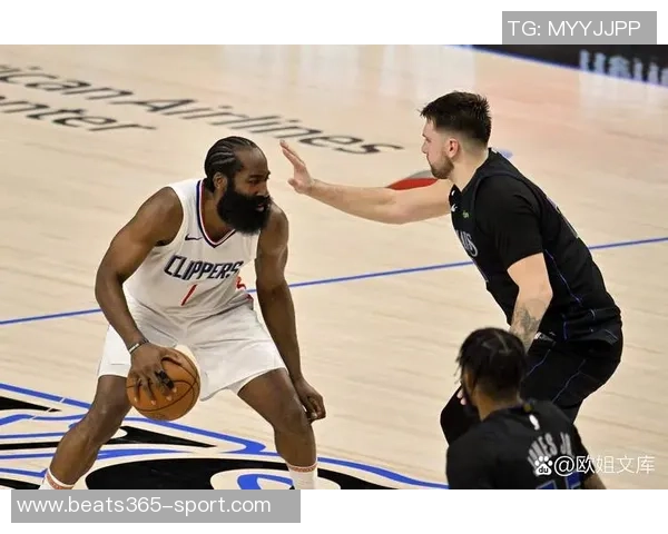 贝弗利盛赞康宁汉姆如东契奇喜爱马克西并称其每年都有进步